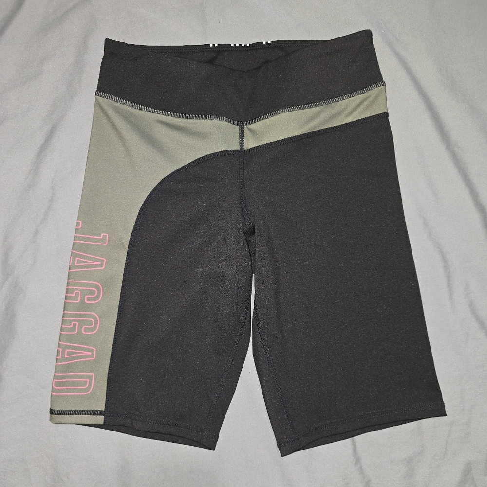 JAGGAD short